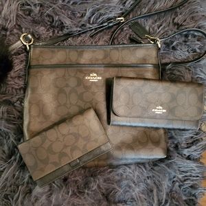 Coach purse purse,wallet and checkbook holder